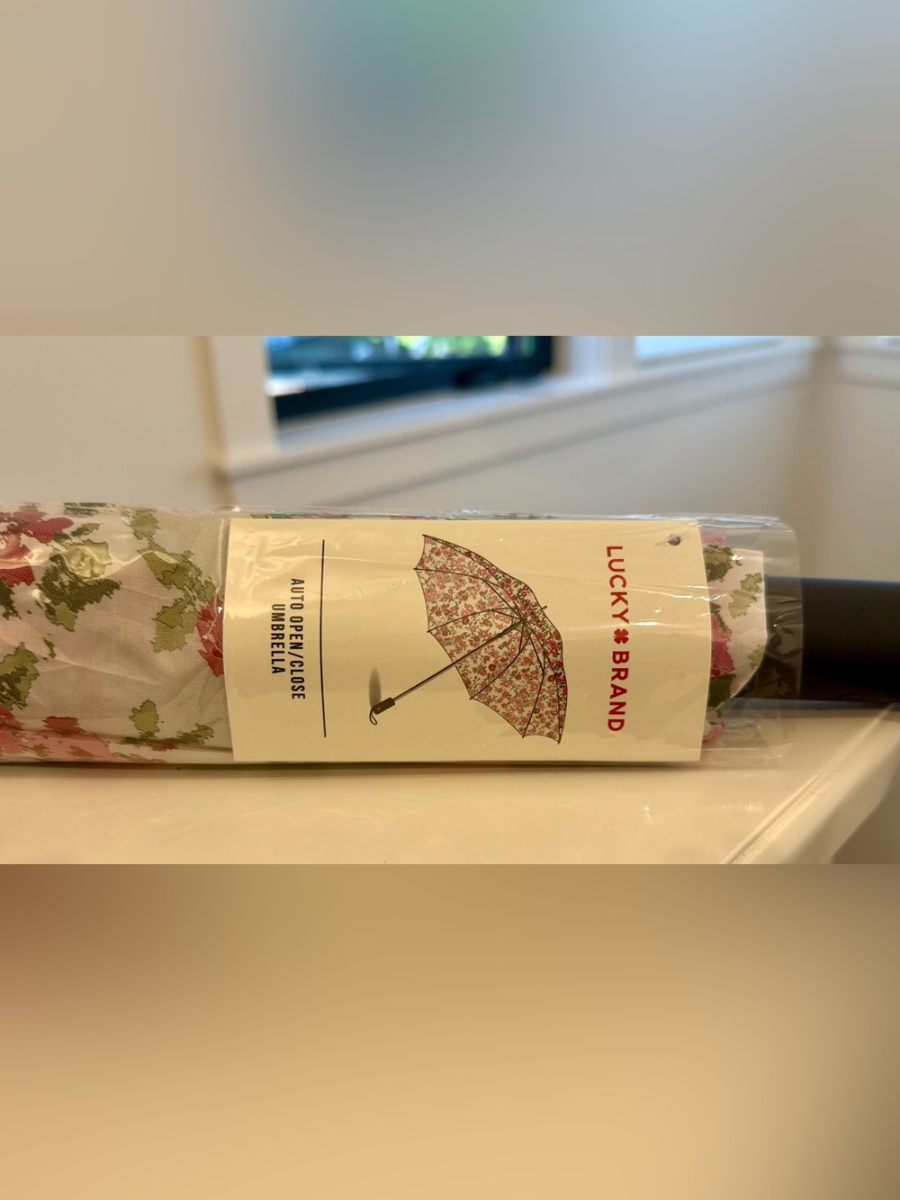 Lucky Brand Floral Auto Open/Close Compact Umbrella NWT Travel Size - Picture 4 of 5